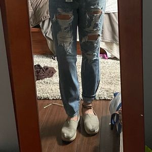 Judy Blue- Boardwalk Blues- Distressed Boyfriend Fit- Size 5/27